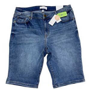 Lane Bryant Signature Fit Mid-Rise Bermuda Denim Shorts Size 16 (34x12) NWT